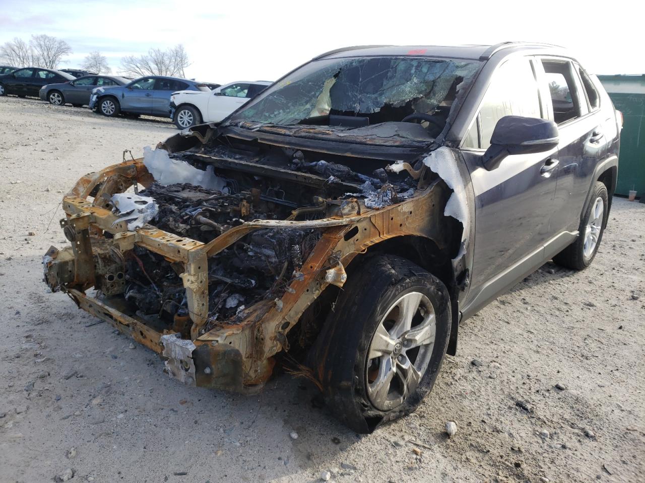 Photo 2 from auction – 2020 TOYOTA RAV4 XLE with VIN JTMP1RFV3LD048317