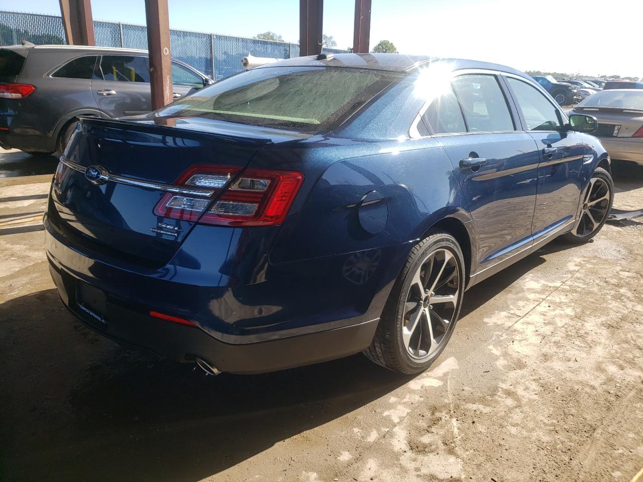 Photo 4 from auction – 2016 FORD TAURUS SEL with VIN 1FAHP2E86GG145043