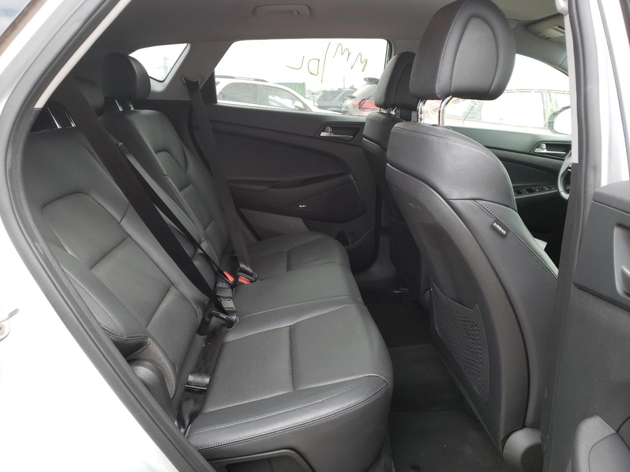 Photo 6 from auction – 2018 HYUNDAI TUCSON SEL with VIN KM8J33A42JU603830