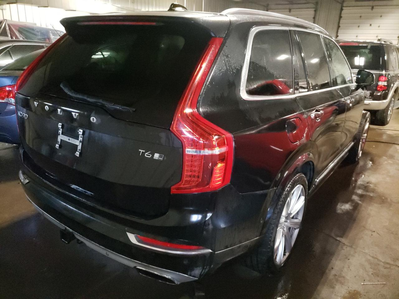 Photo 4 from auction – 2016 VOLVO XC90 T6 with VIN YV4A22PL4G1028475
