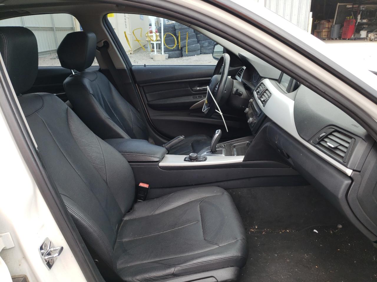 Photo 5 from auction – 2012 BMW 328 I with VIN WBA3A5C59CF340776