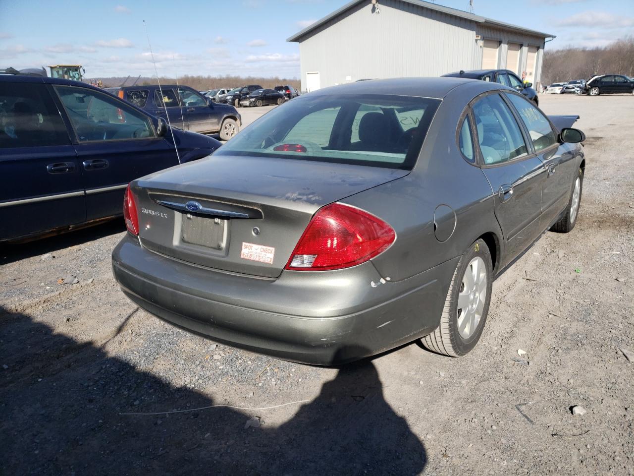 Photo 4 from auction – 2001 FORD TAURUS LX with VIN 1FAFP52U81A159580