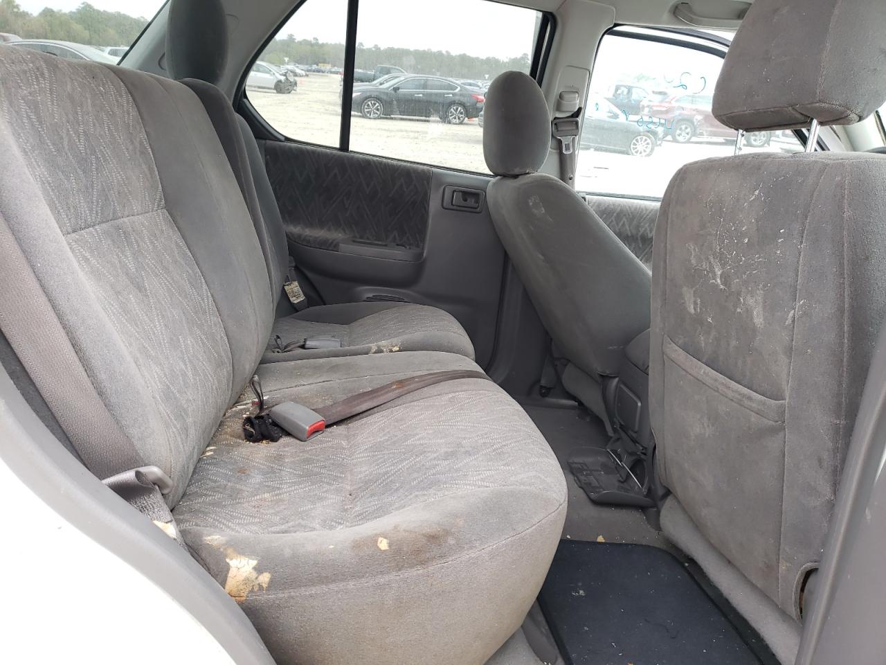 Photo 6 from auction – 2004 ISUZU RODEO S with VIN 4S2CK58Y444308757