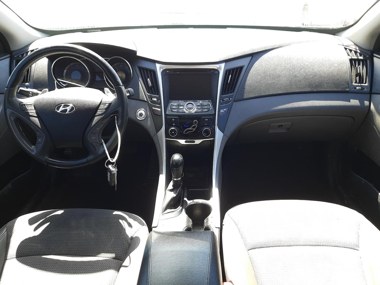 Photo 9 from auction – 2013 HYUNDAI SONATA SE with VIN 5NPEC4AC3DH712587