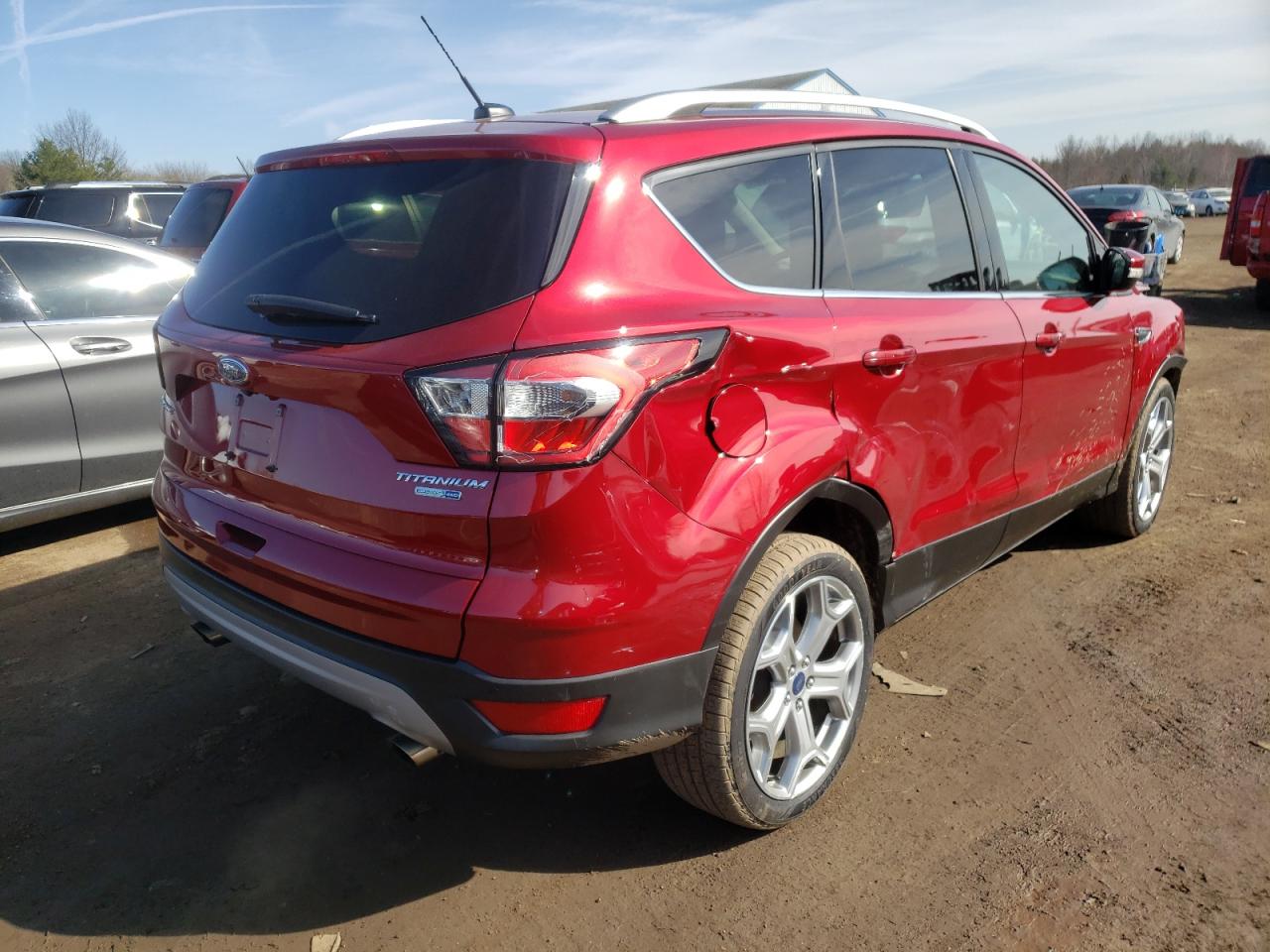 Photo 4 from auction – 2017 FORD ESCAPE TIT with VIN 1FMCU9J93HUD26121