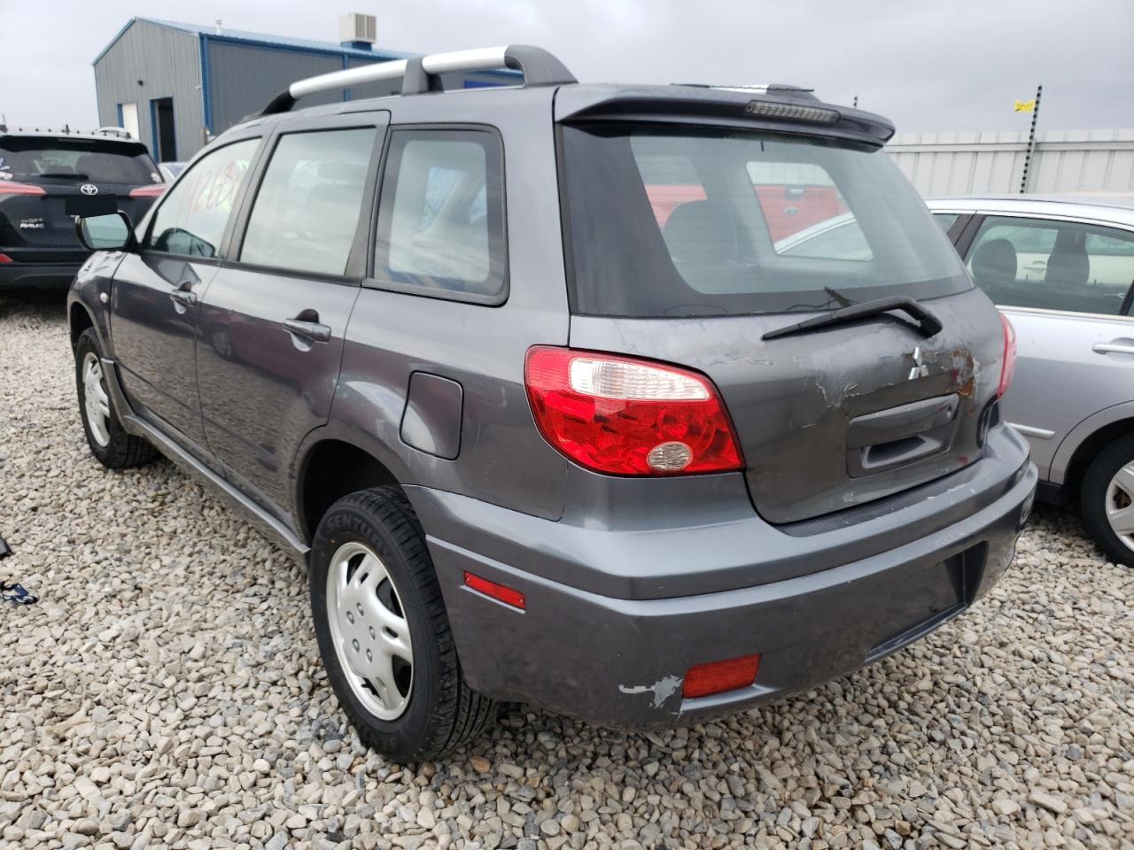 Photo 3 from auction – 2006 MITSUBISHI OUTLANDER with VIN JA4LZ31F56U035264