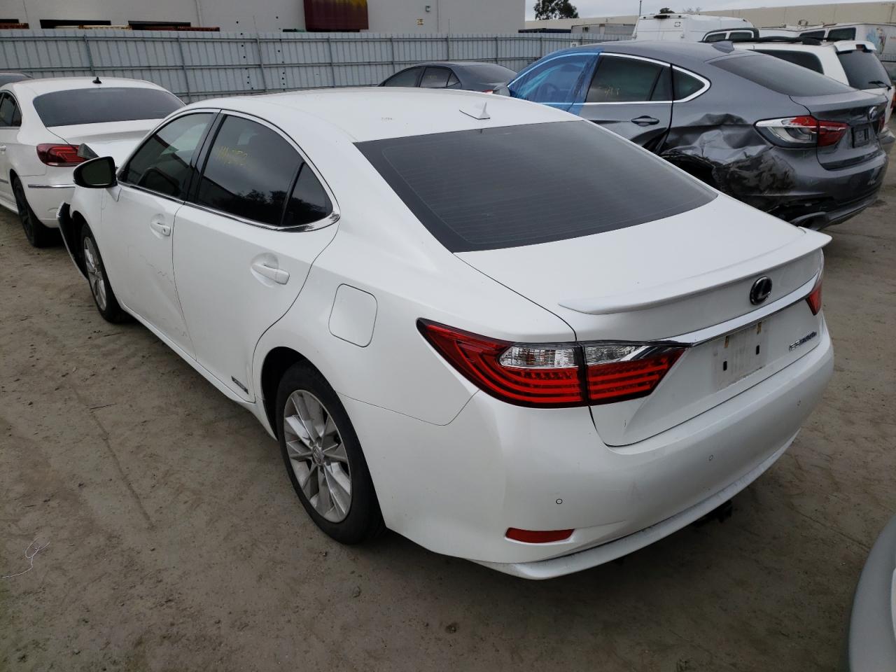 Photo 3 from auction – 2014 LEXUS ES 300H with VIN JTHBW1GG6E2046894