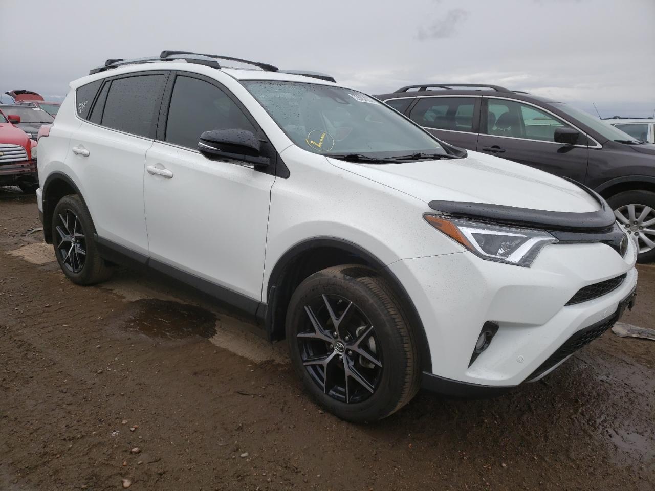 Photo 1 from auction – 2017 TOYOTA RAV4 SE with VIN JTMJFREV4HJ713937