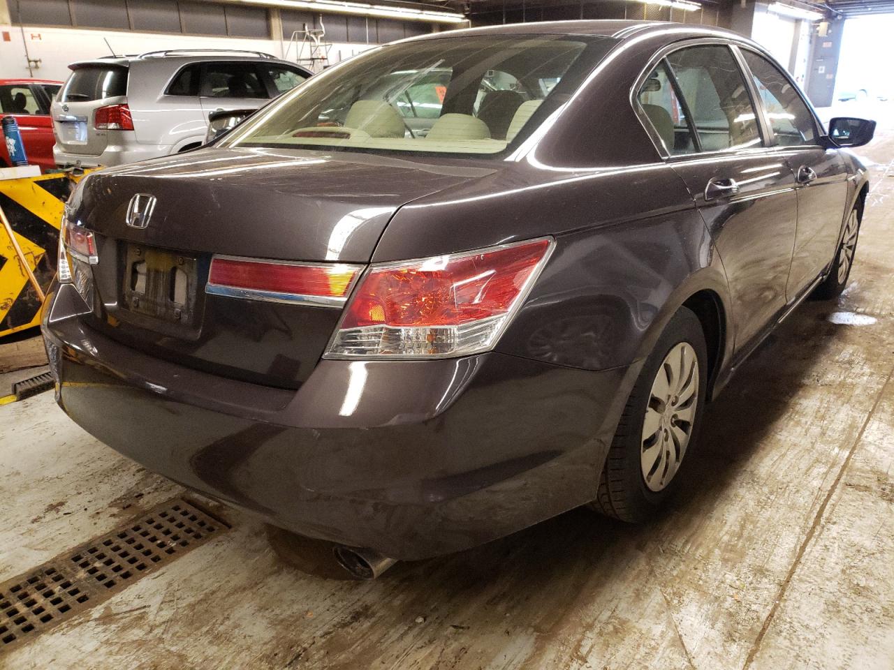 Photo 4 from auction – 2011 HONDA ACCORD LX with VIN 1HGCP2F34BA038691