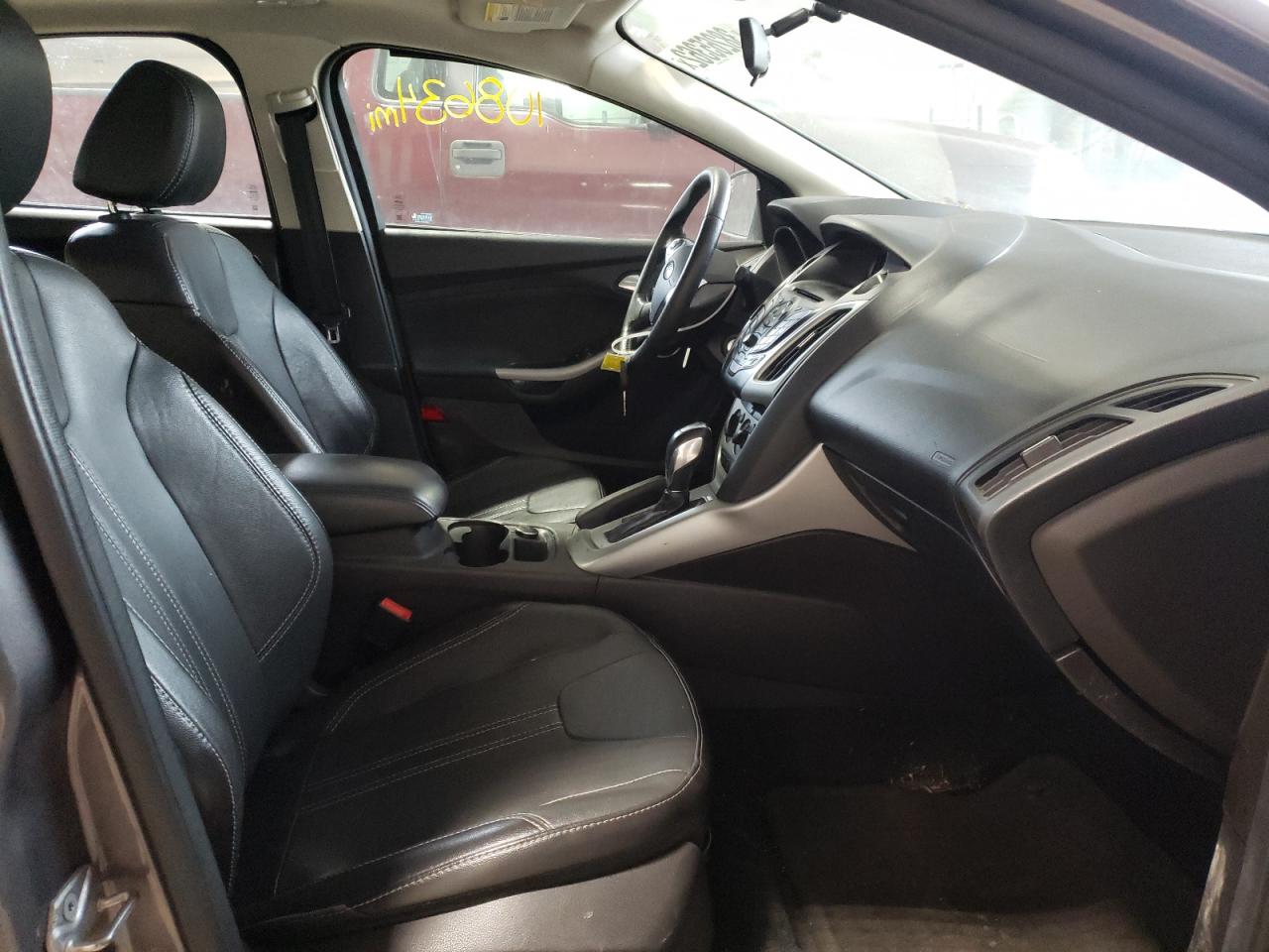 Photo 5 from auction – 2014 FORD FOCUS SE with VIN 1FADP3F24EL281352