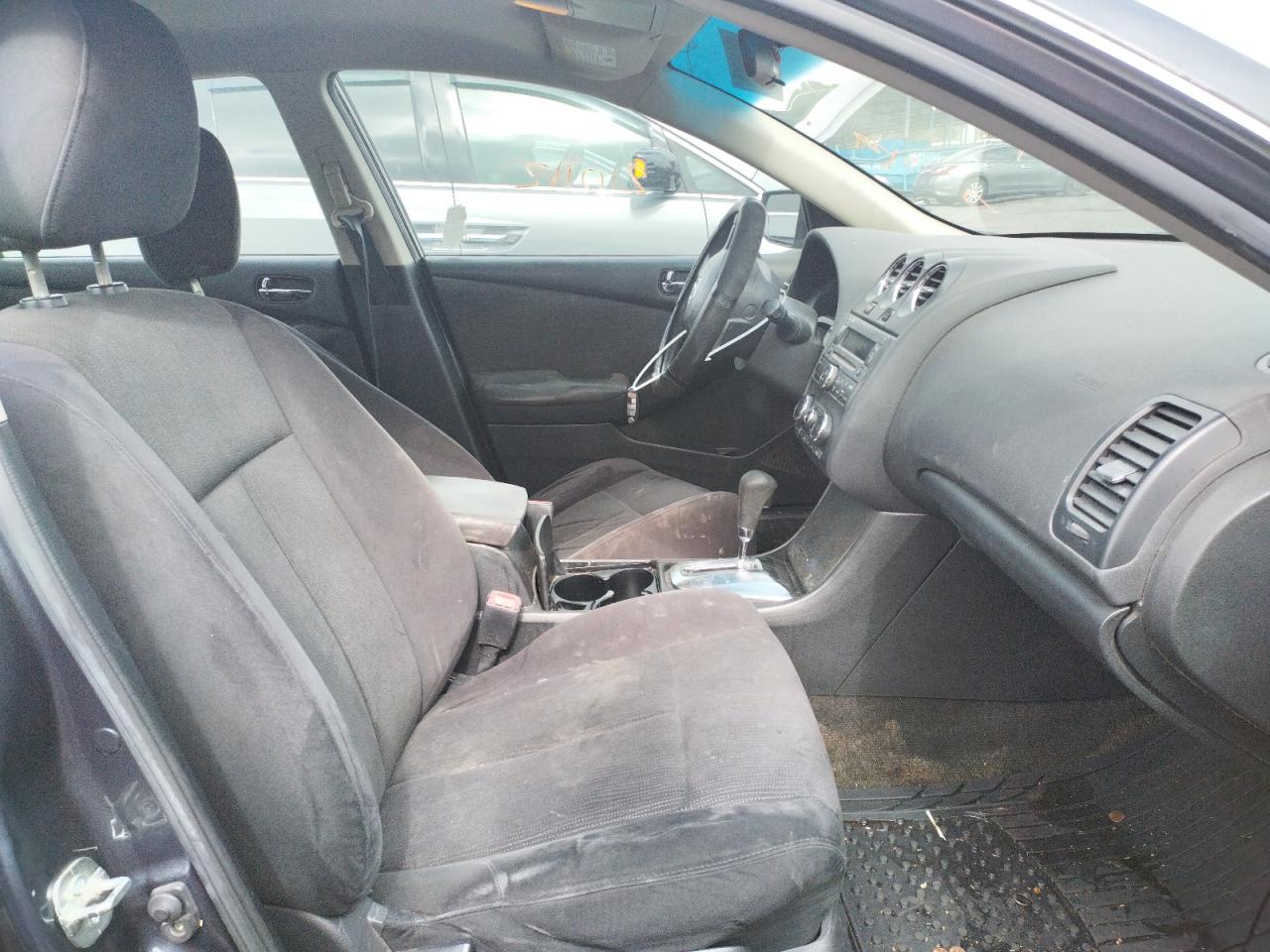 Photo 5 from auction – 2011 NISSAN ALTIMA HYB with VIN 1N4CL2AP1BC106136