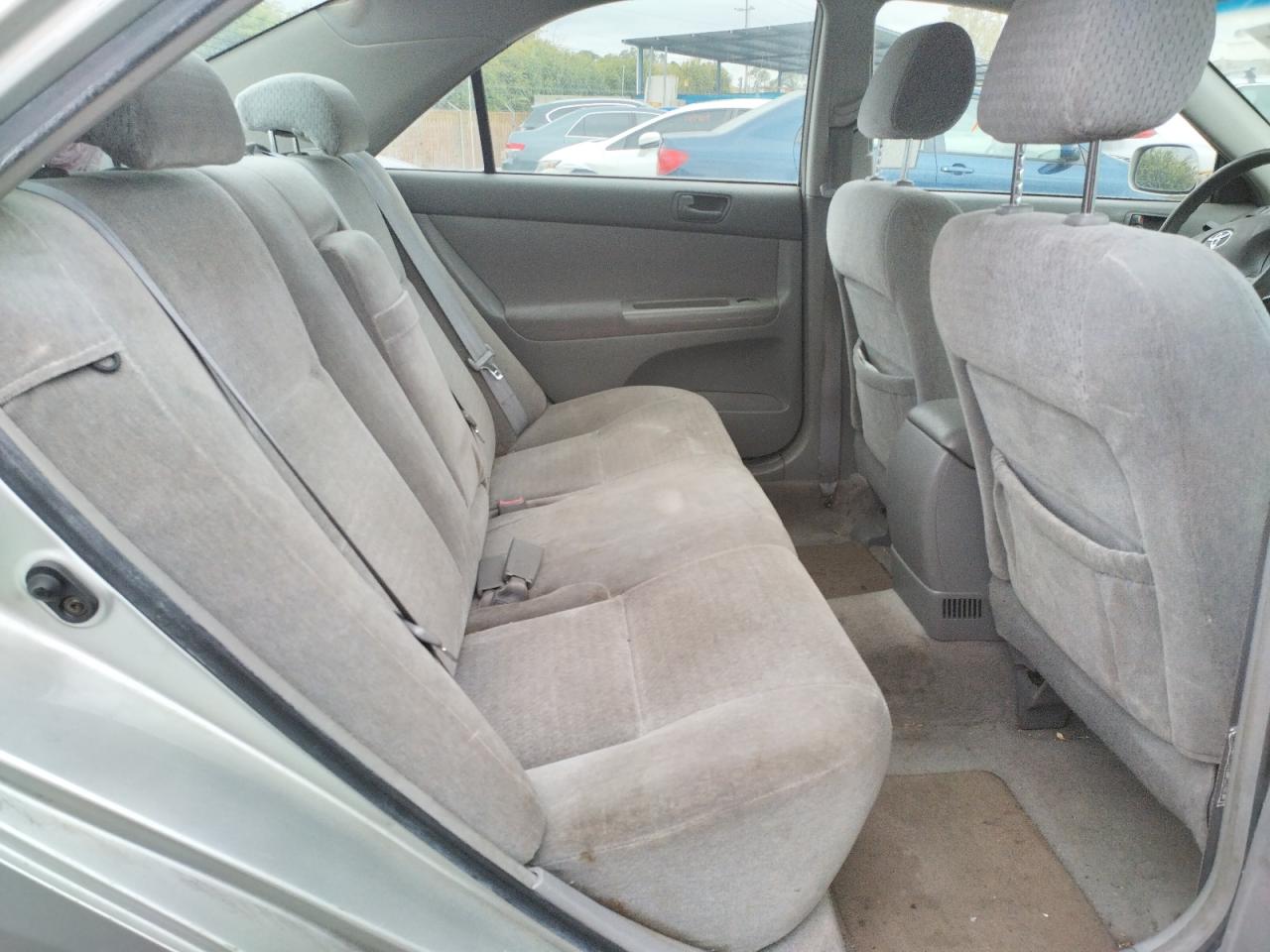 Photo 6 from auction – 2004 TOYOTA CAMRY LE with VIN JTDBE32K440251099