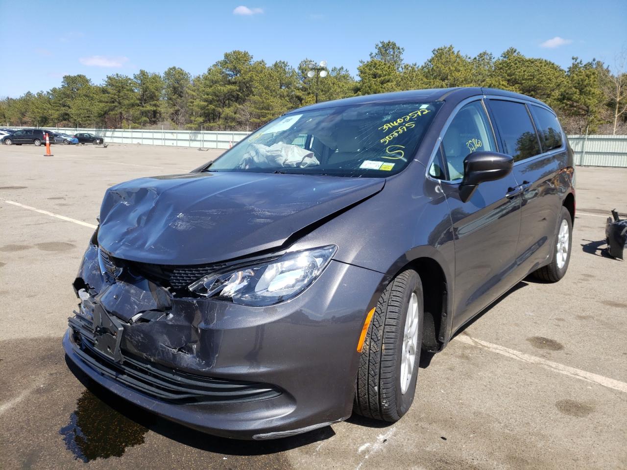 Photo 2 from auction – 2017 CHRYSLER PACIFICA T with VIN 2C4RC1DG4HR502295