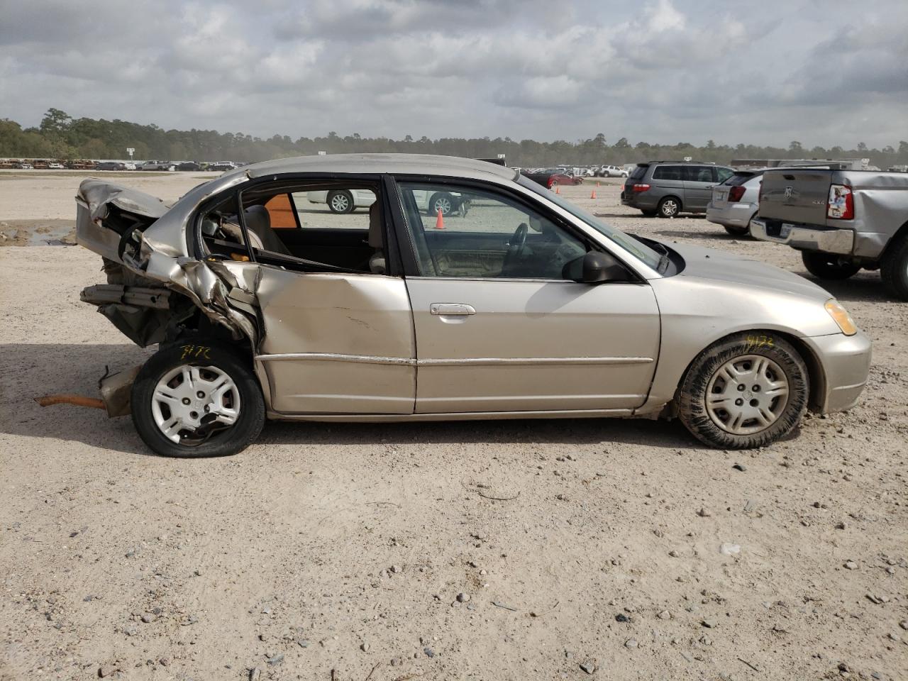 Photo 9 from auction – 2002 HONDA CIVIC with VIN 2HGES16582H544688