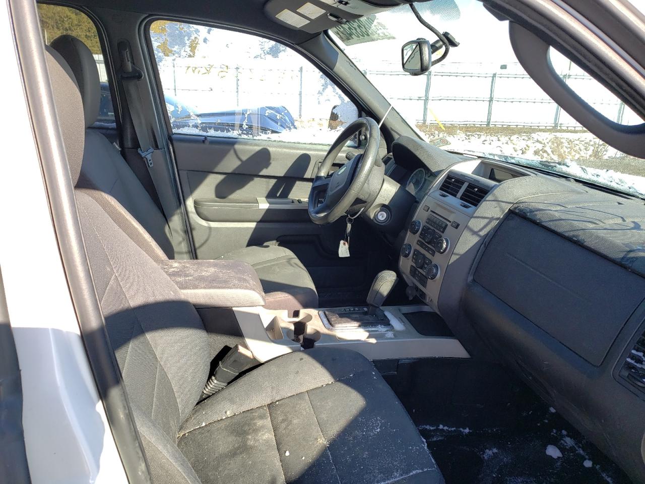 Photo 5 from auction – 2012 FORD ESCAPE XLT with VIN 1FMCU9DG2CKA53025