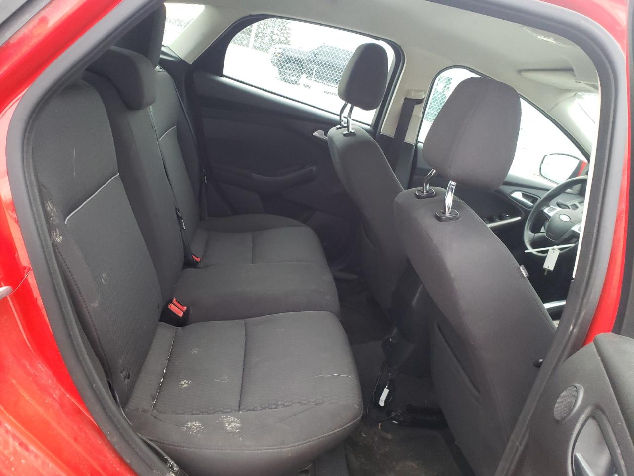 Photo 6 from auction – 2012 FORD FOCUS SEL with VIN 1FAHP3M28CL127552