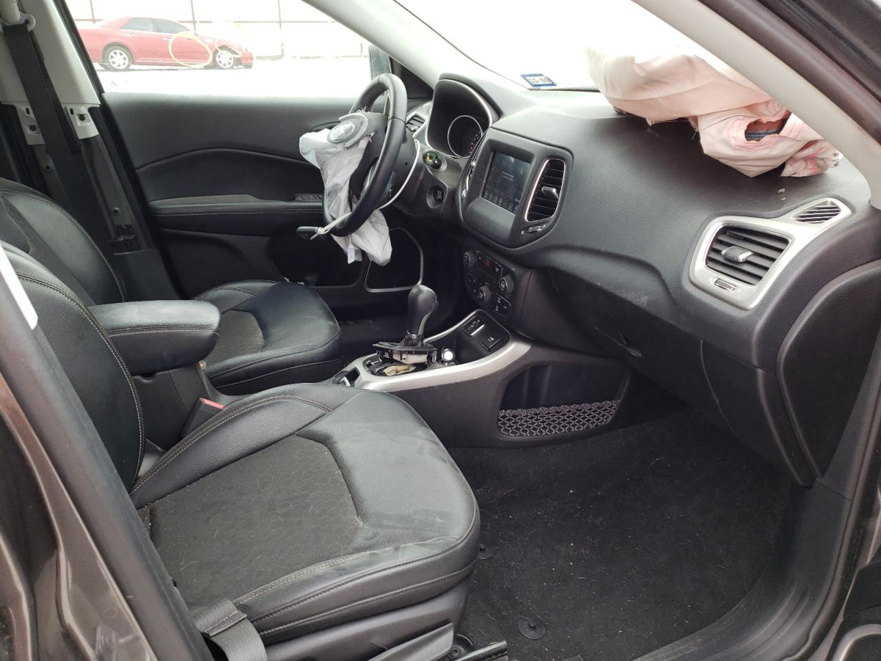Photo 5 from auction – 2018 JEEP COMPASS LA with VIN 3C4NJCBB5JT137412