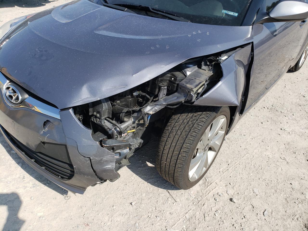Photo 9 from auction – 2016 HYUNDAI VELOSTER with VIN KMHTC6AD0GU275374