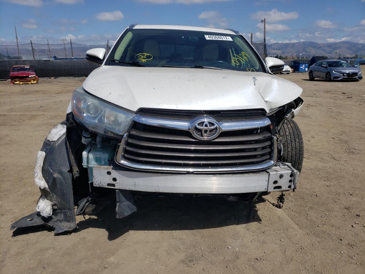 Photo 9 from auction – 2016 TOYOTA HIGHLANDER with VIN 5TDKKRFH7GS167211