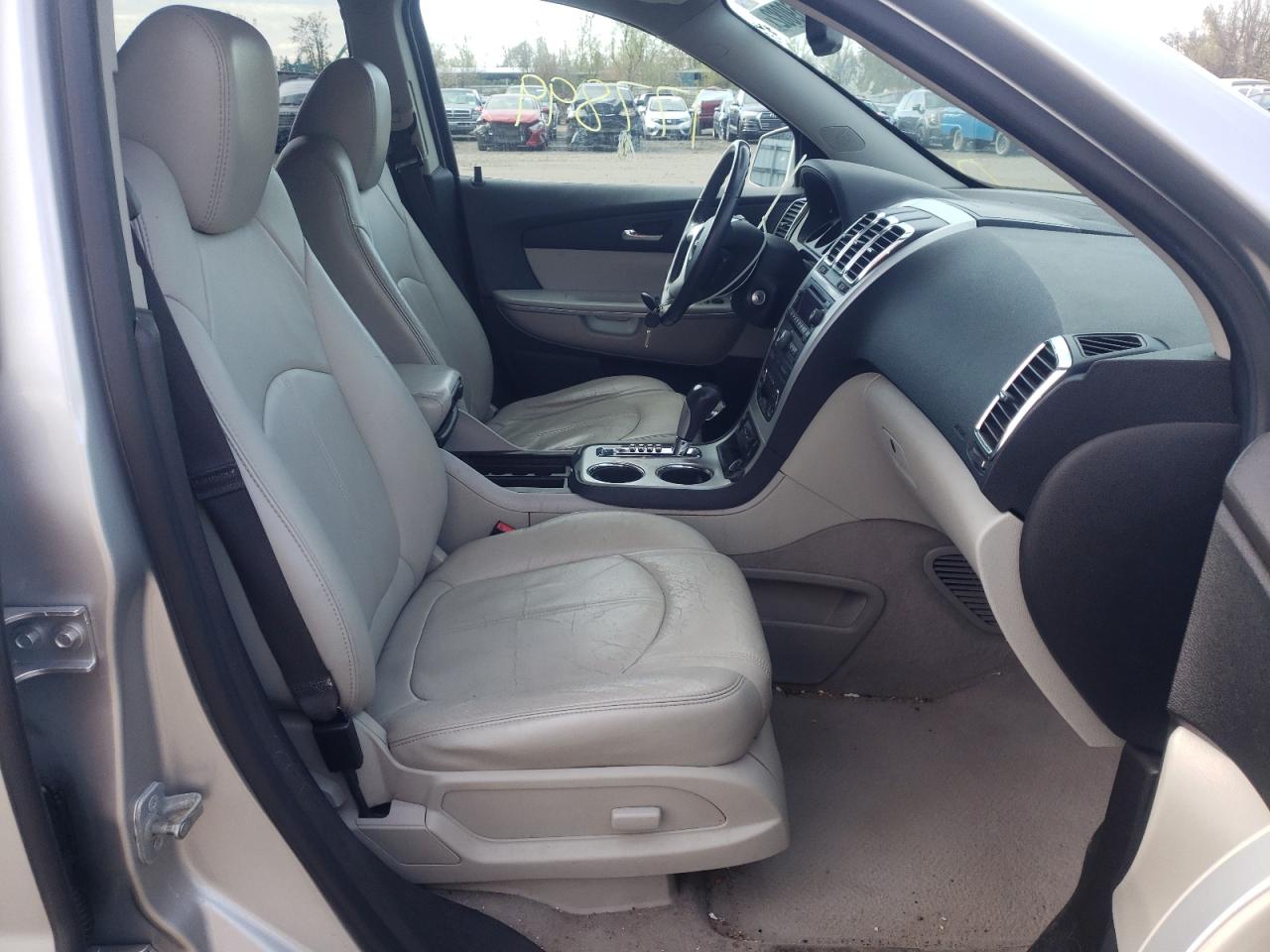 Photo 5 from auction – 2011 GMC ACADIA SLT with VIN 1GKKVRED9BJ112646