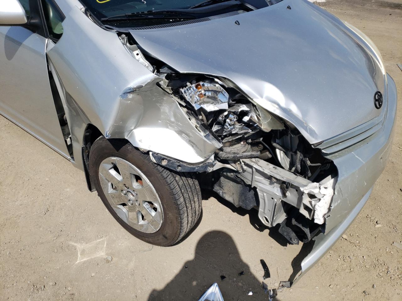 Photo 9 from auction – 2004 TOYOTA PRIUS with VIN JTDKB22U940066535