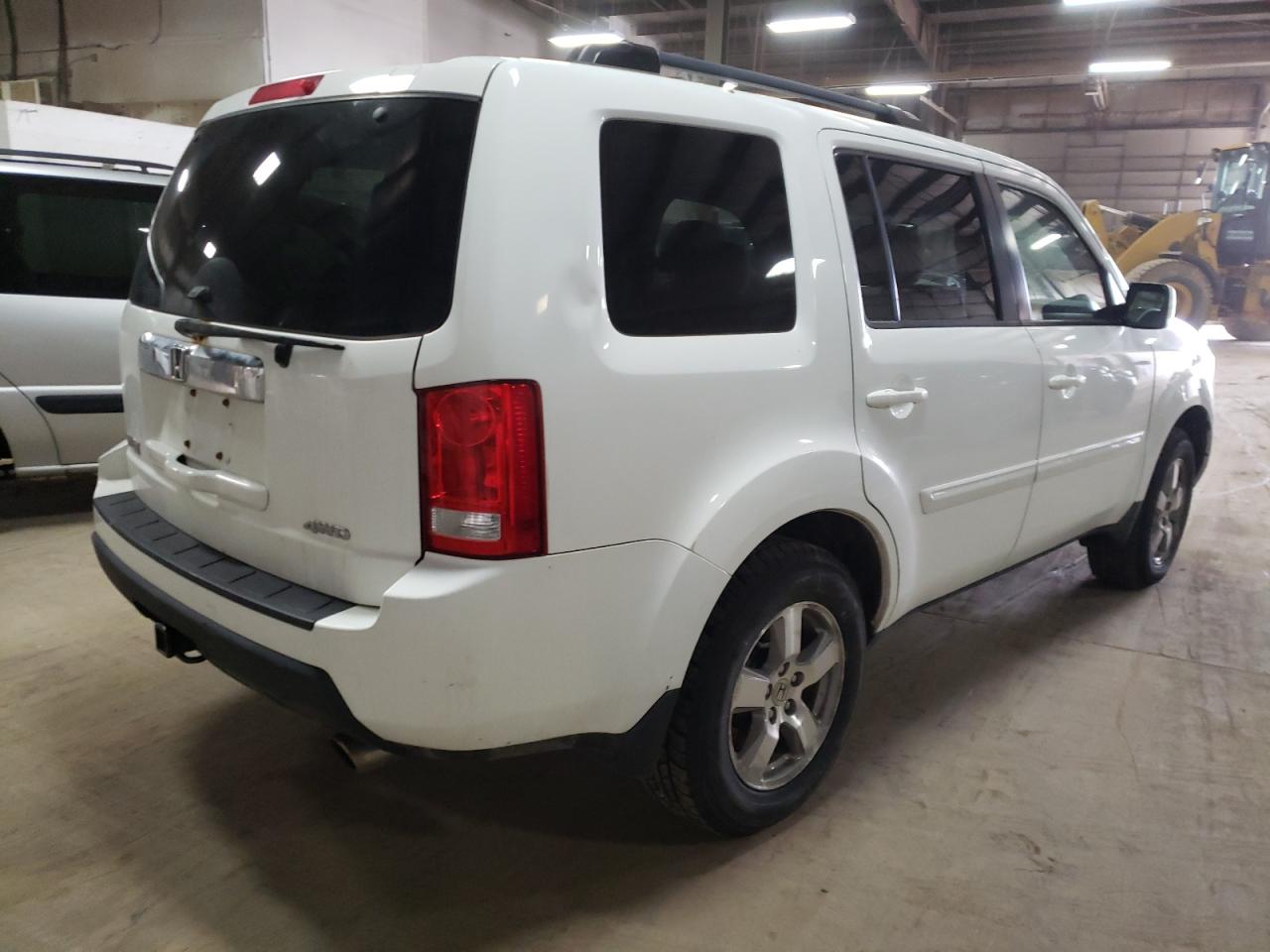 Photo 4 from auction – 2011 HONDA PILOT EX with VIN 5FNYF4H42BB001431