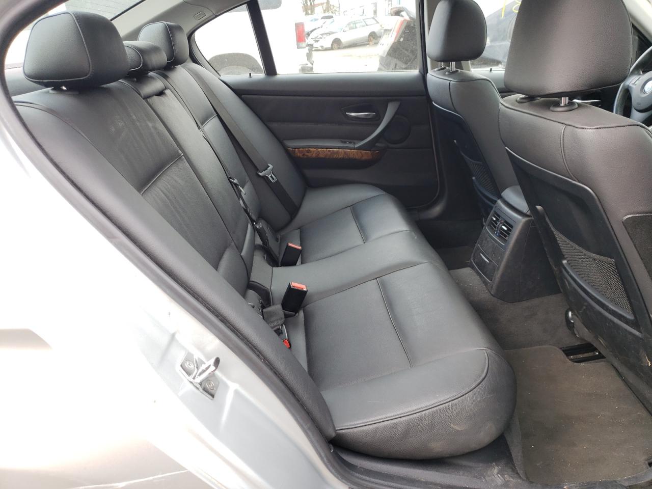 Photo 6 from auction – 2006 BMW 330 I with VIN WBAVB33546PS06931