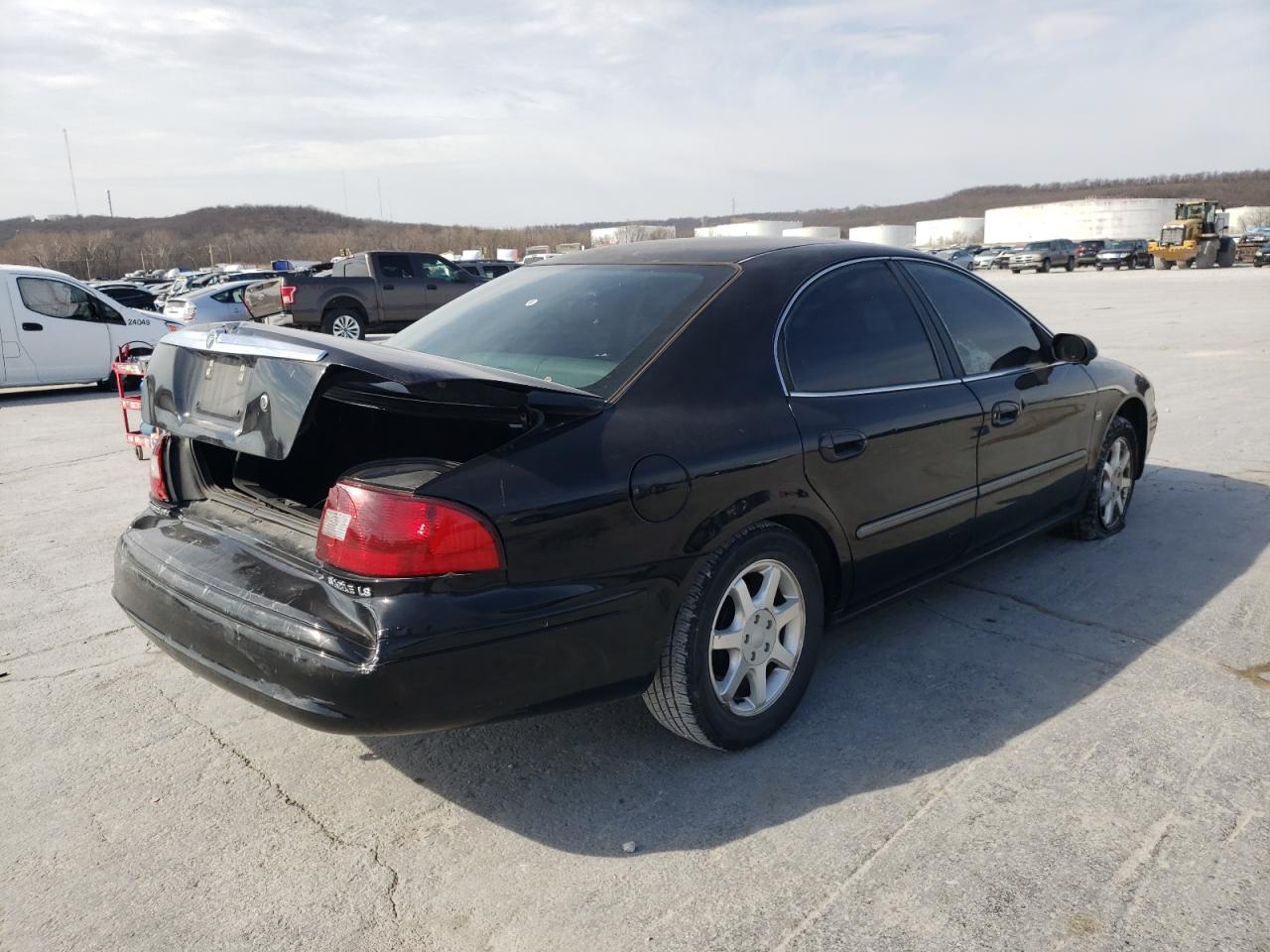 Photo 4 from auction – 2002 MERCURY SABLE LS P with VIN 1MEFM55S72G622108