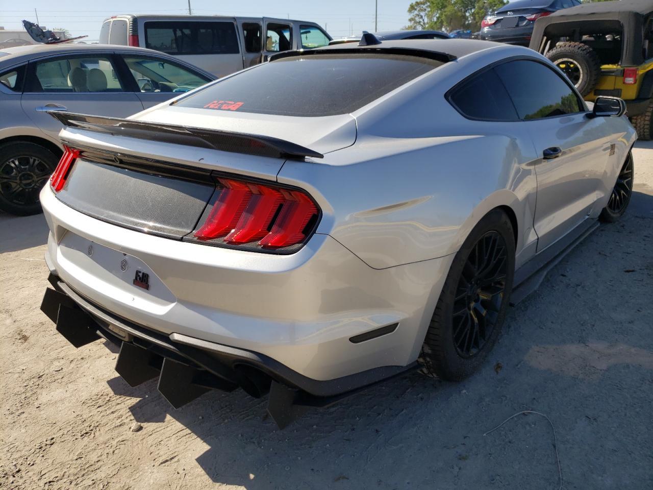 Photo 4 from auction – 2019 FORD MUSTANG with VIN 1FA6P8TH0K5111696