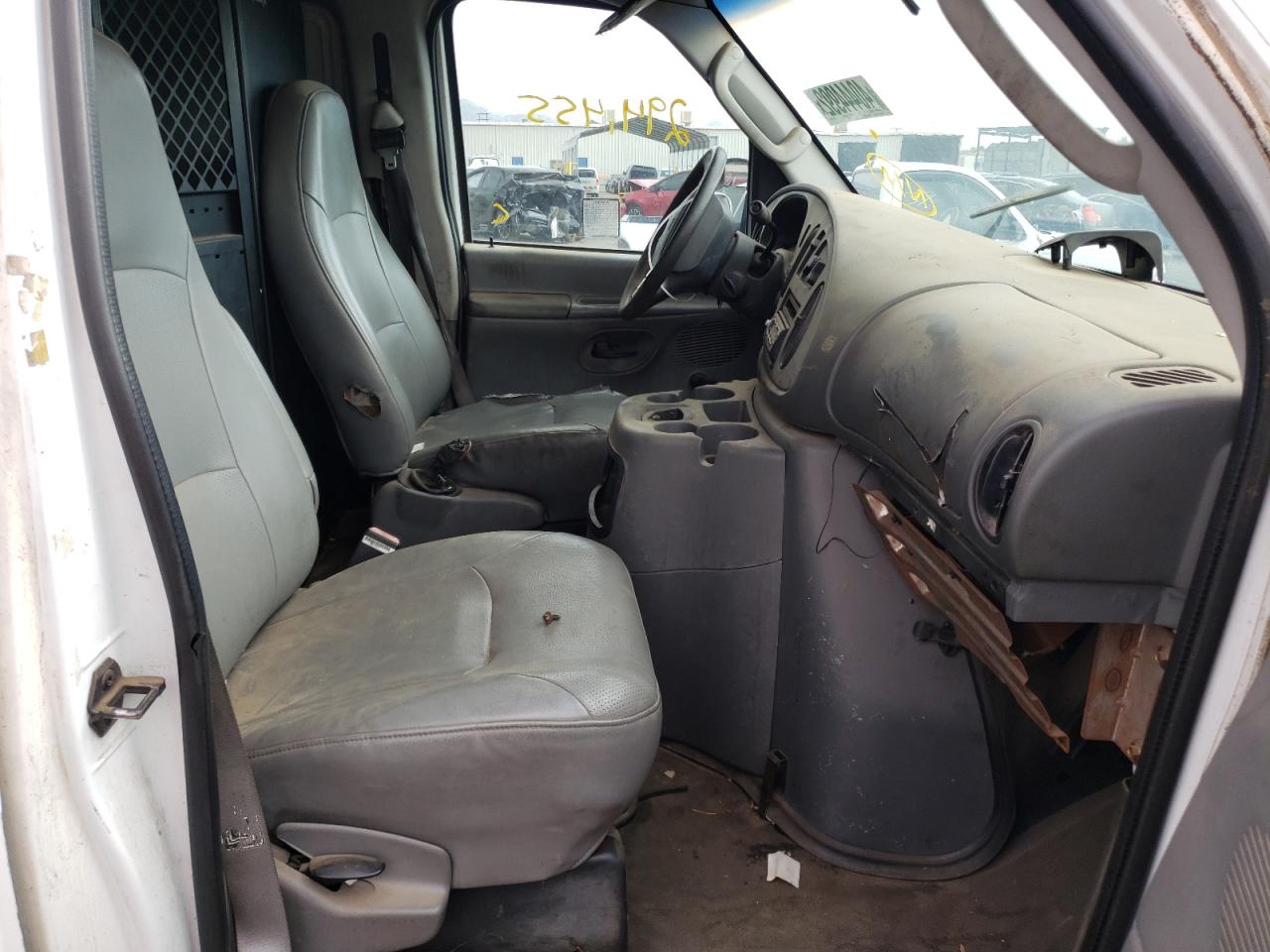 Photo 5 from auction – 2003 FORD ECONOLINE with VIN 1FTRE14W73HB75008