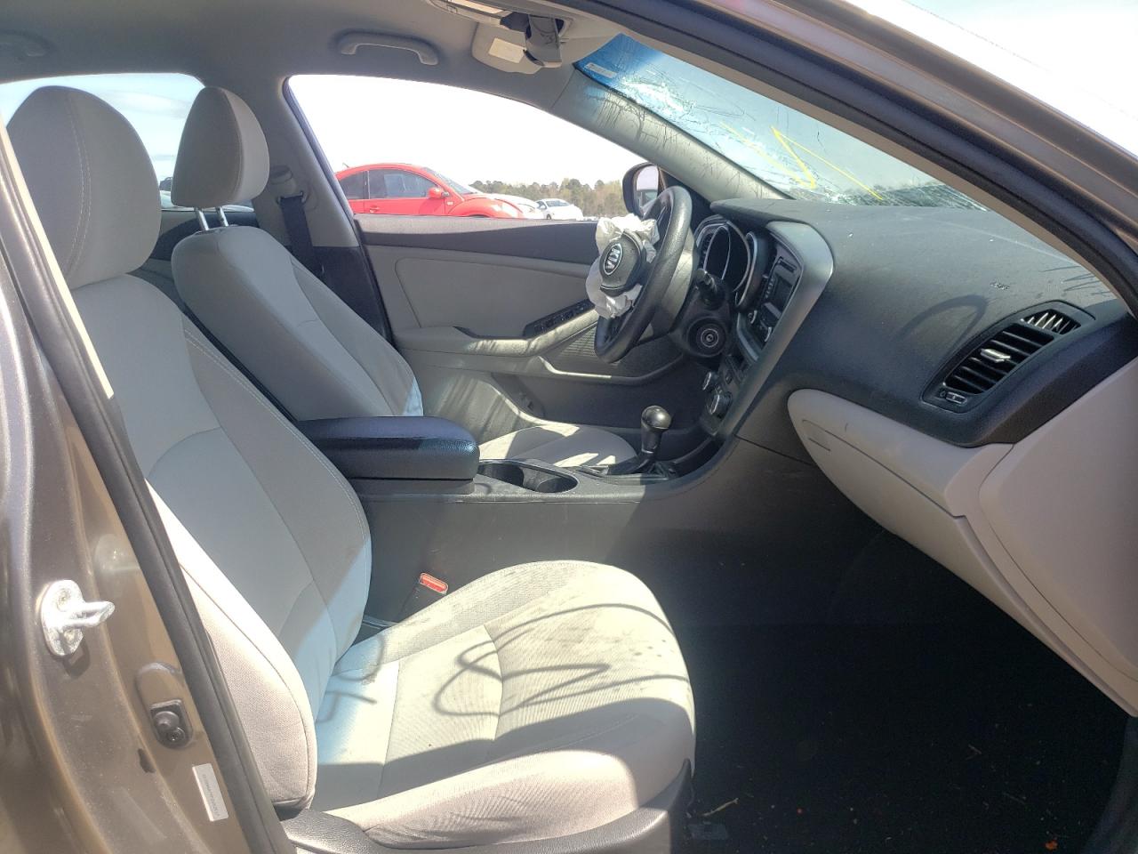 Photo 5 from auction – 2015 KIA OPTIMA LX with VIN 5XXGM4A79FG493917