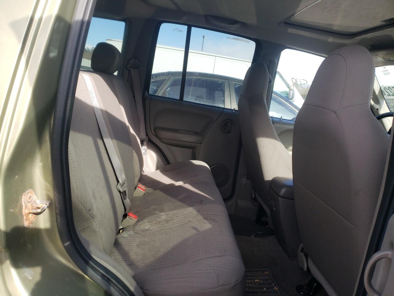 Photo 6 from auction – 2003 JEEP LIBERTY SP with VIN 1J4GL48K63W634296