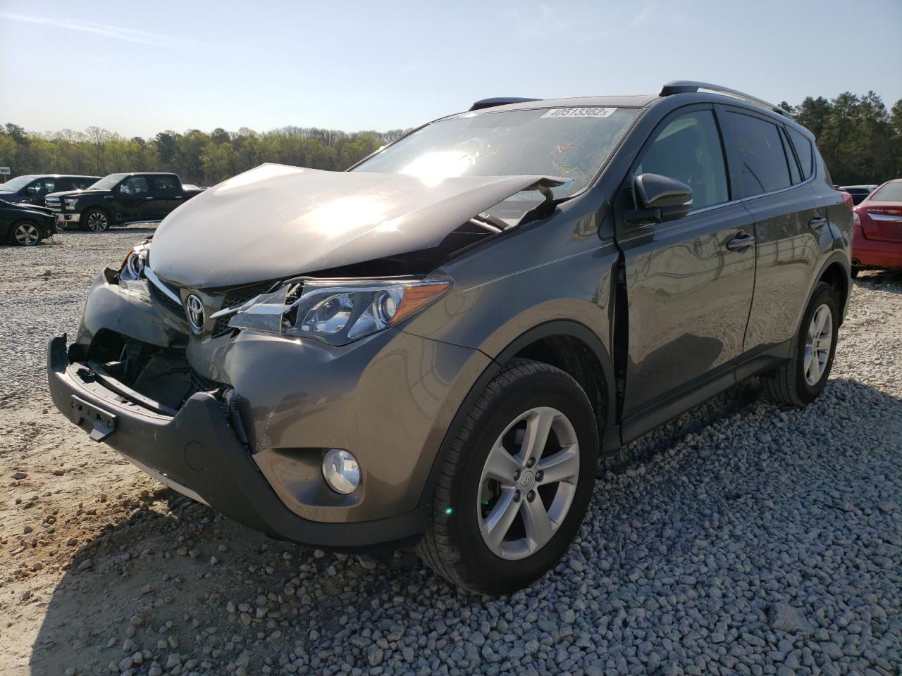 Photo 2 from auction – 2014 TOYOTA RAV4 XLE with VIN JTMRFREV0ED080186
