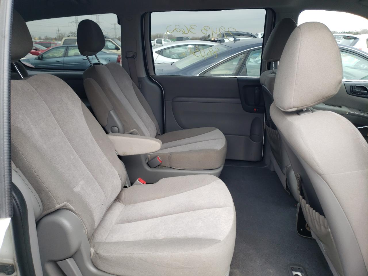 Photo 6 from auction – 2014 KIA SEDONA LX with VIN KNDMG4C74E6541411