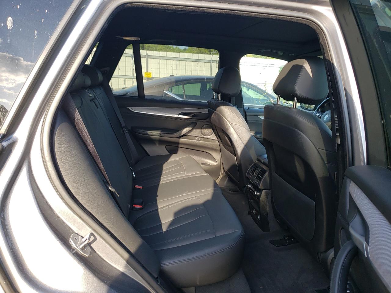 Photo 6 from auction – 2016 BMW X5 XDRIVE3 with VIN 5UXKR0C53G0P31598