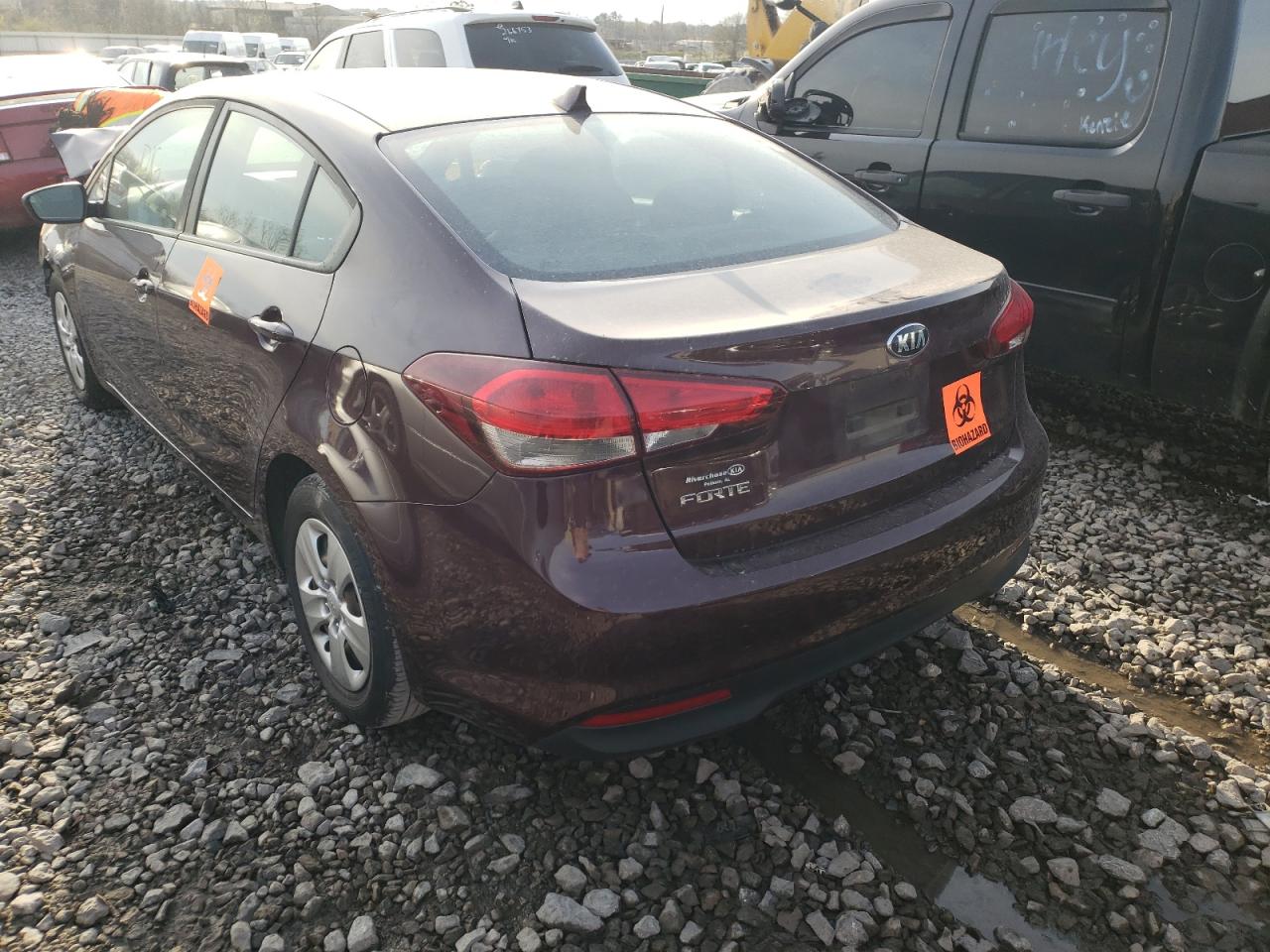 Photo 3 from auction – 2017 KIA FORTE LX with VIN 3KPFK4A71HE086185