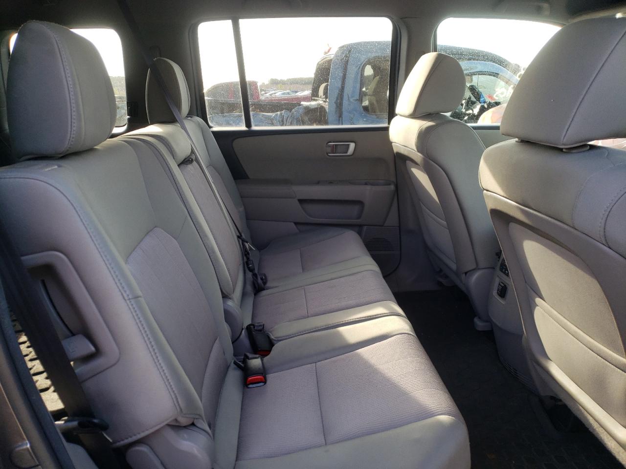 Photo 6 from auction – 2013 HONDA PILOT EX with VIN 5FNYF4H42DB044623