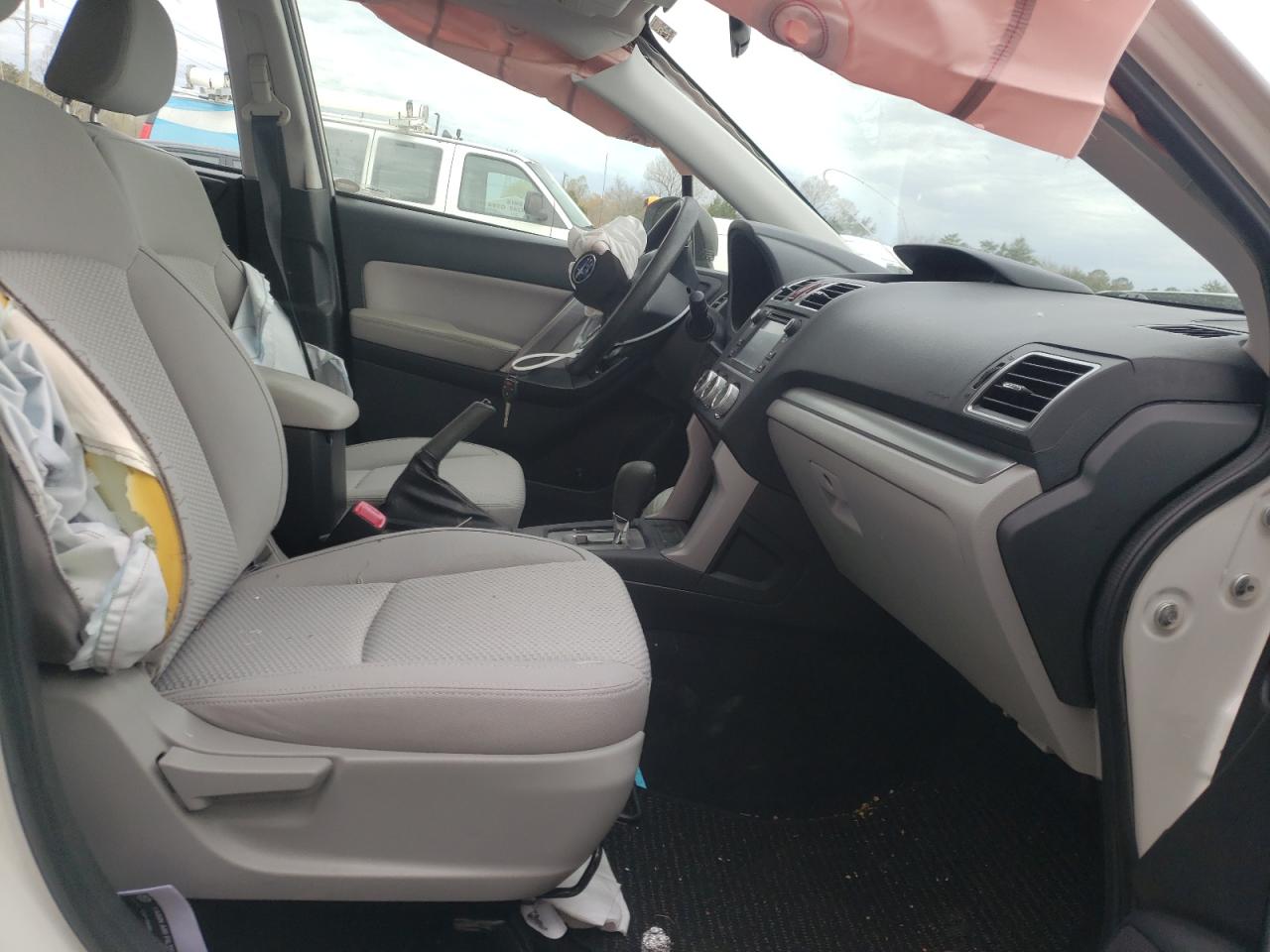 Photo 5 from auction – 2016 SUBARU FORESTER 2 with VIN JF2SJAAC5GH516226