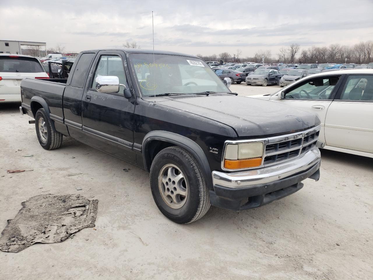 DODGE DAKOTA 1996 z numerem VIN 1B7GL23X9TS509376 - Zdjęcie z aukcji