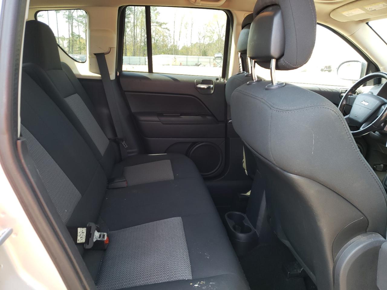 Photo 6 from auction – 2010 JEEP COMPASS SP with VIN 1J4NF4FB1AD593456