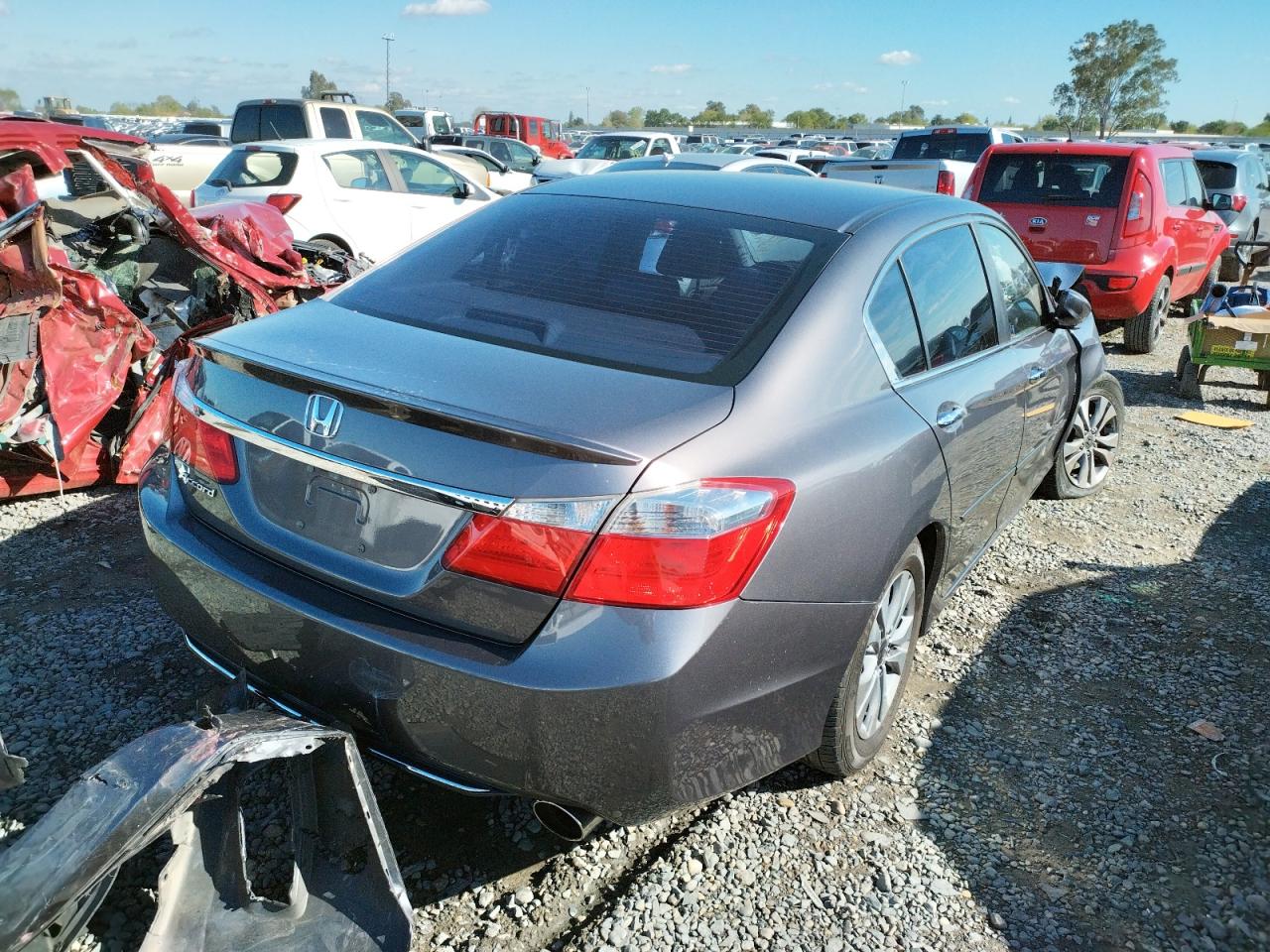 Photo 4 from auction – 2014 HONDA ACCORD LX with VIN 1HGCR2F32EA068528
