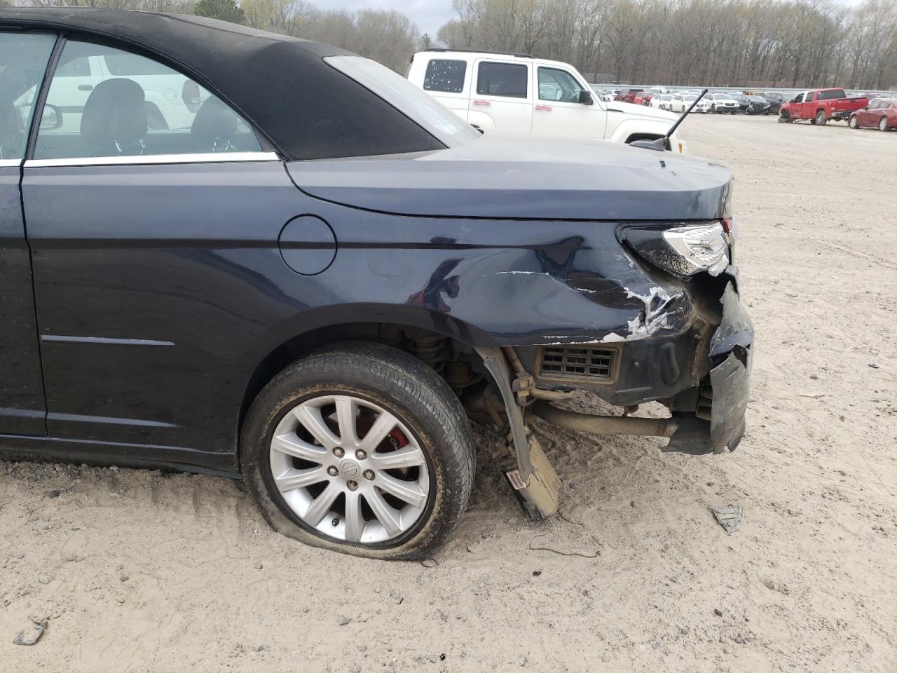 Photo 9 from auction – 2012 CHRYSLER 200 with VIN 1C3BCBEGXCN291443
