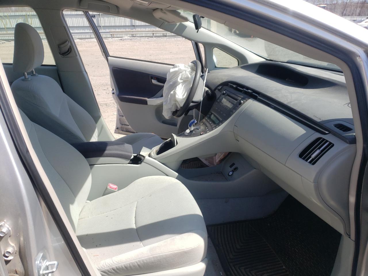 Photo 5 from auction – 2011 TOYOTA PRIUS with VIN JTDKN3DU7B5372692