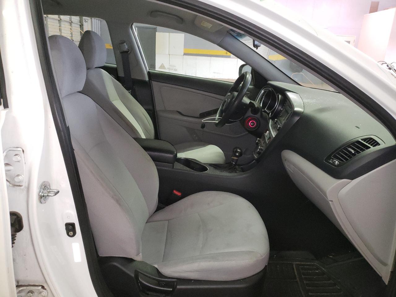 Photo 5 from auction – 2015 KIA OPTIMA LX with VIN KNAGM4A71F5583385