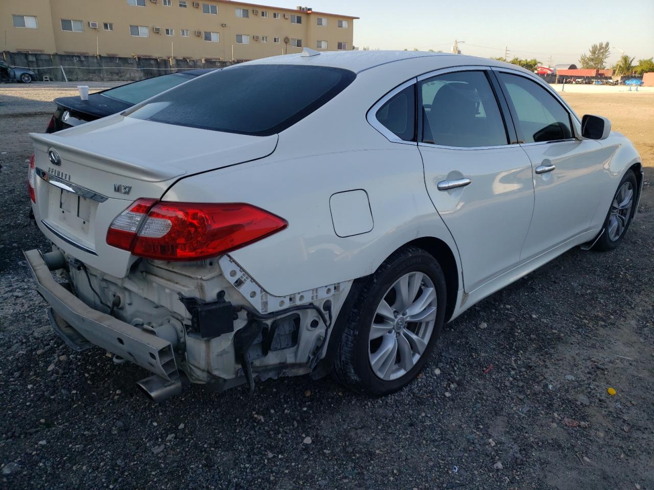 Photo 4 from auction – 2011 INFINITI M37 with VIN JN1BY1AP8BM323701