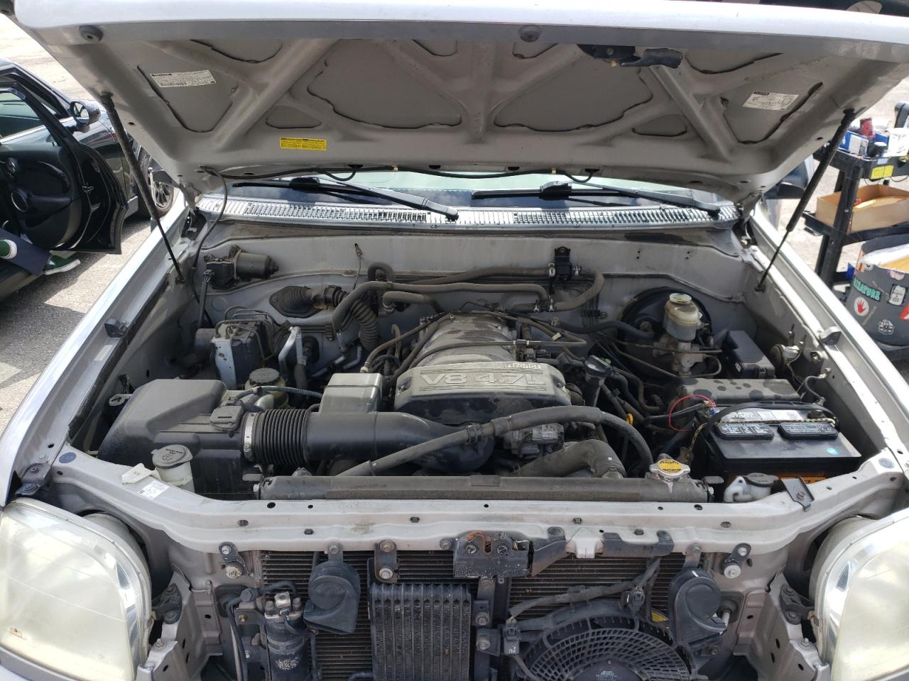 Photo 7 from auction – 2001 TOYOTA SEQUOIA SR with VIN 5TDZT34A41S040759