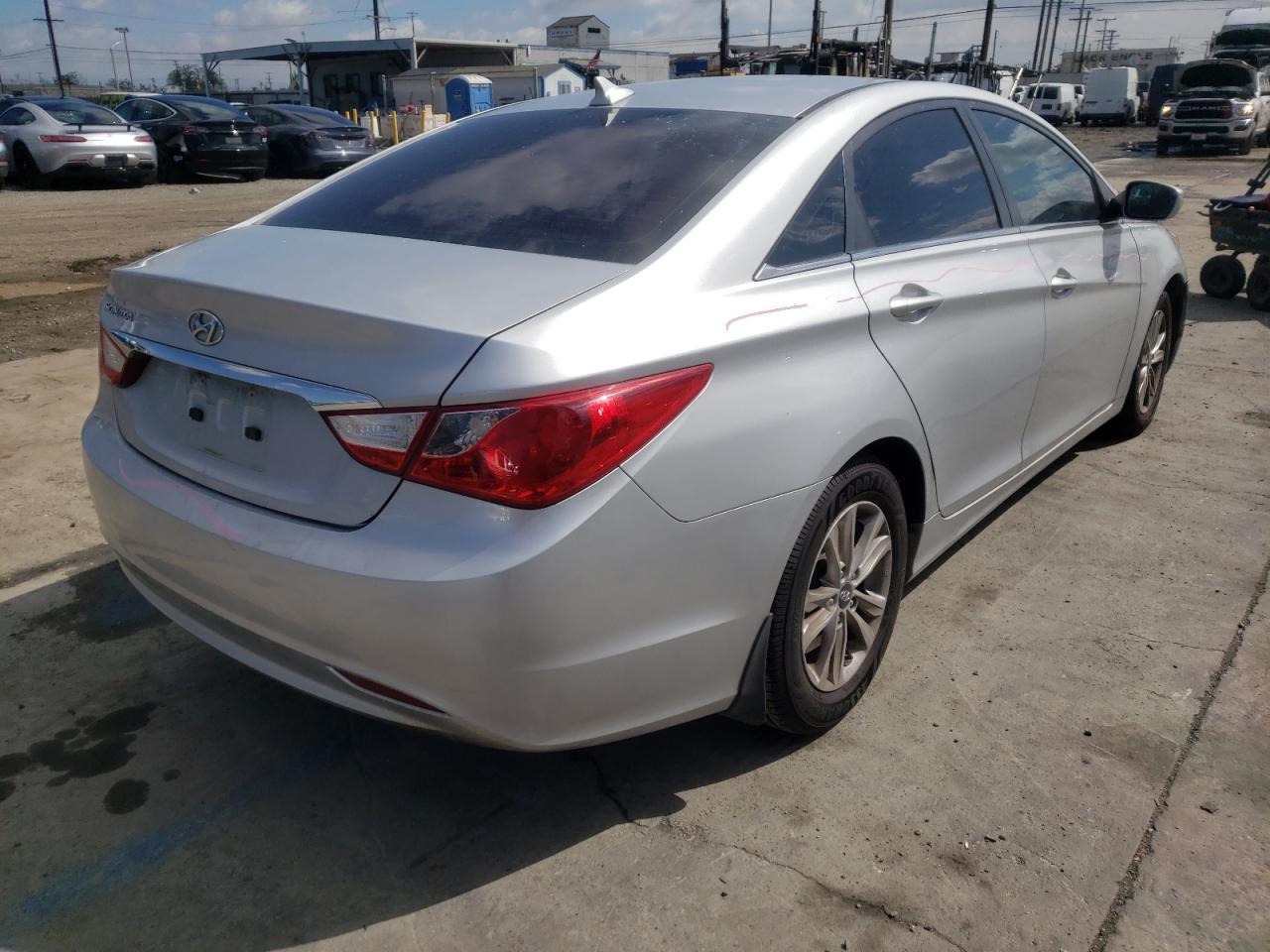 Photo 4 from auction – 2011 HYUNDAI SONATA GLS with VIN 5NPEB4AC0BH157551