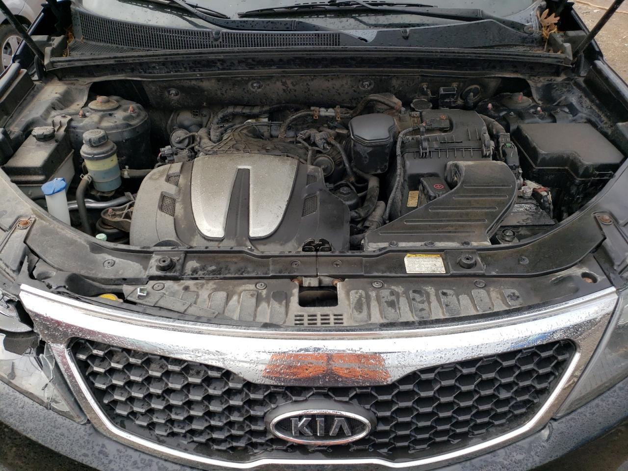 Photo 7 from auction – 2012 KIA SORENTO EX with VIN 5XYKU4A21CG243075