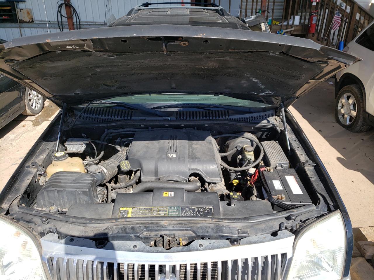 Photo 7 from auction – 2003 MERCURY MOUNTAINEE with VIN 4M2DU86W53ZJ52527
