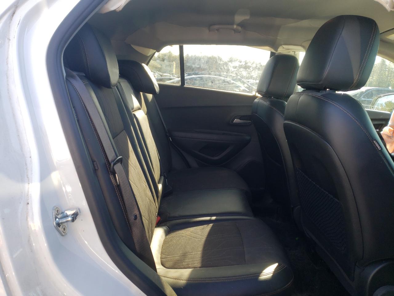 Photo 6 from auction – 2018 CHEVROLET TRAX 1LT with VIN KL7CJPSB4JB694020